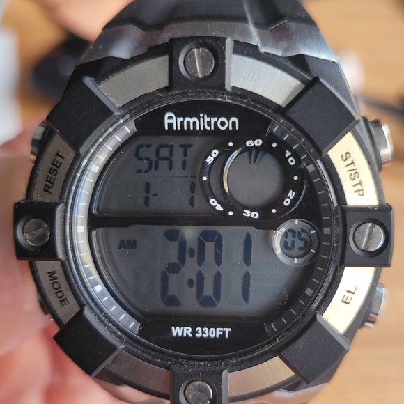 Armitron All-Sport Watch 40/8172. - Picture 1 of 4